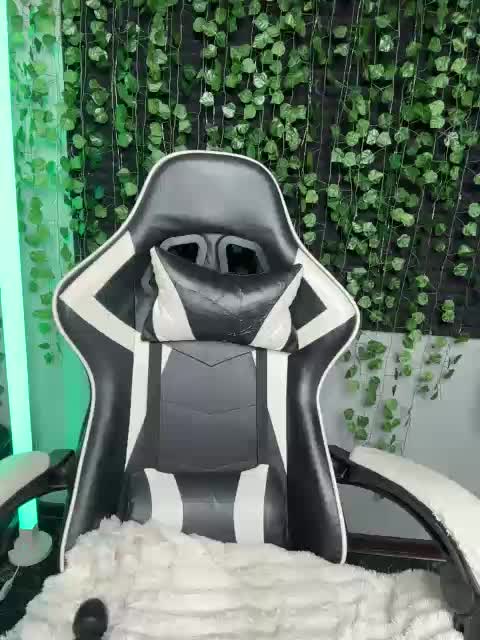 Eva_Kit Webcam Chat July 18, 2026