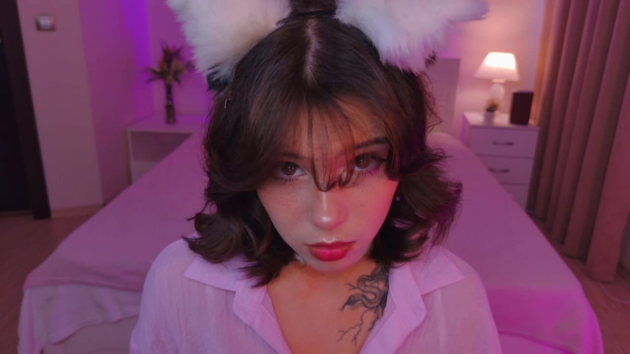 CoralineJones Webcam Chat July 18, 2026