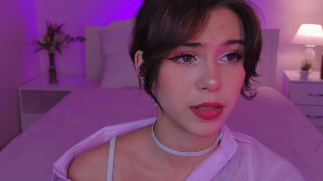 CoralineJones Webcam Chat July 18, 2026