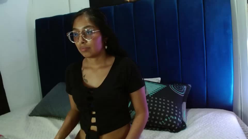 charllot_wish Webcam Chat July 18, 2026
