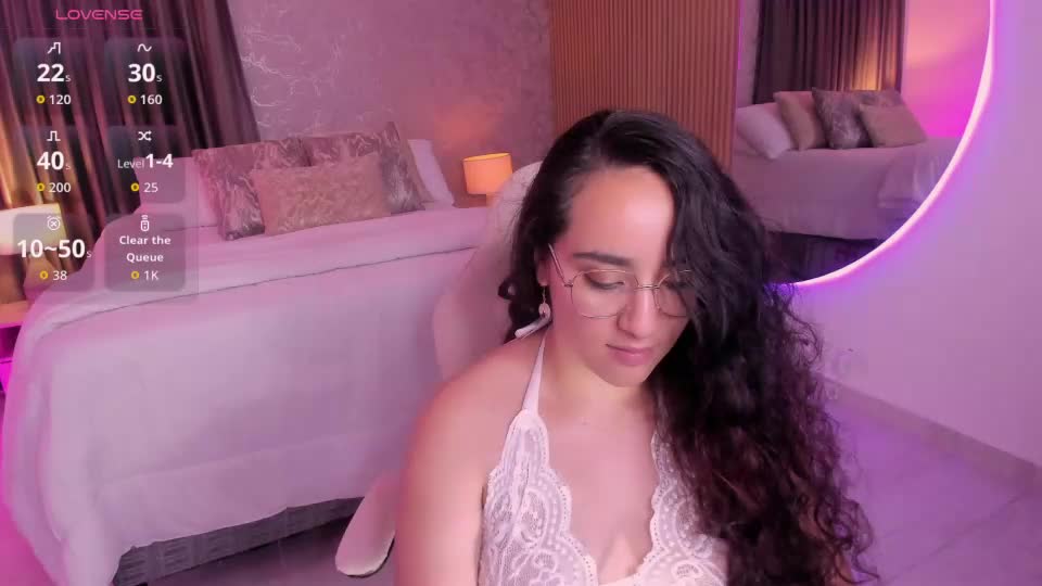 viiolet_rosee Webcam Chat July 18, 2026