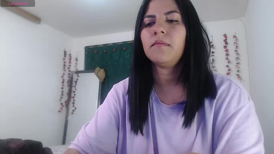hilari18 Webcam Chat July 18, 2026