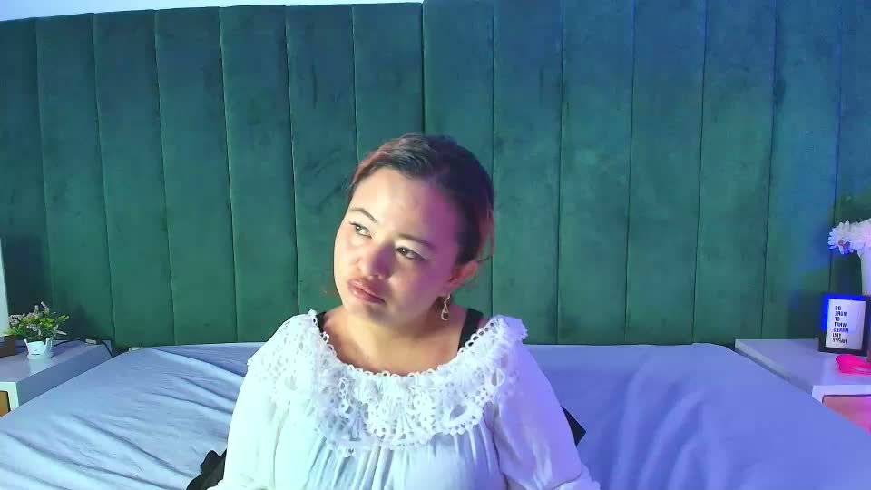 alana_petite Webcam Chat July 18, 2026