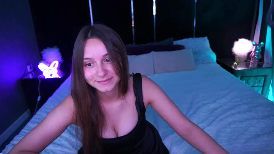 tinynataliee Webcam Chat July 19, 2026