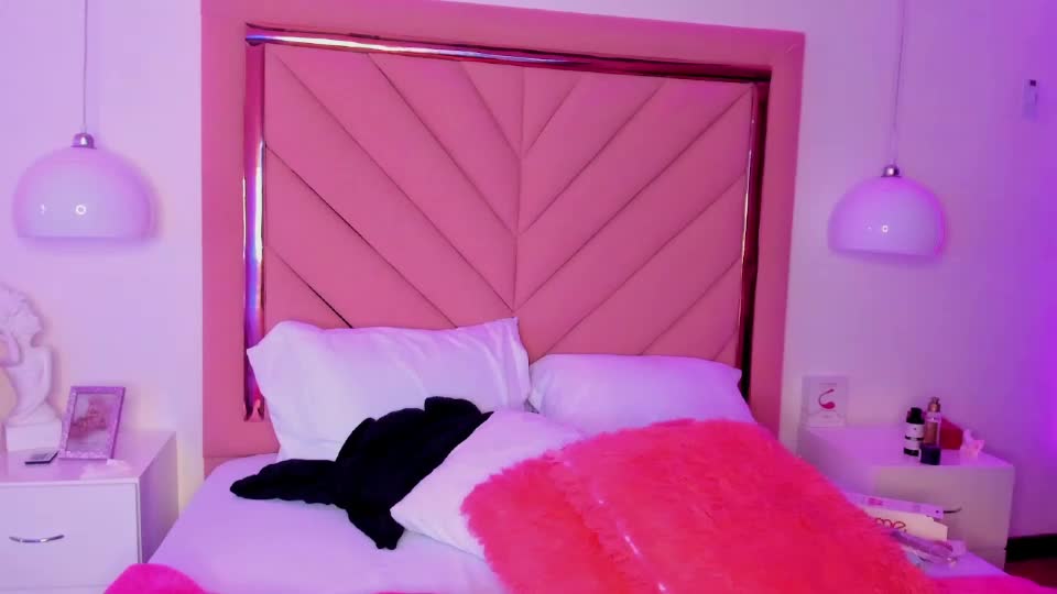 lola__26 Webcam Chat July 19, 2026
