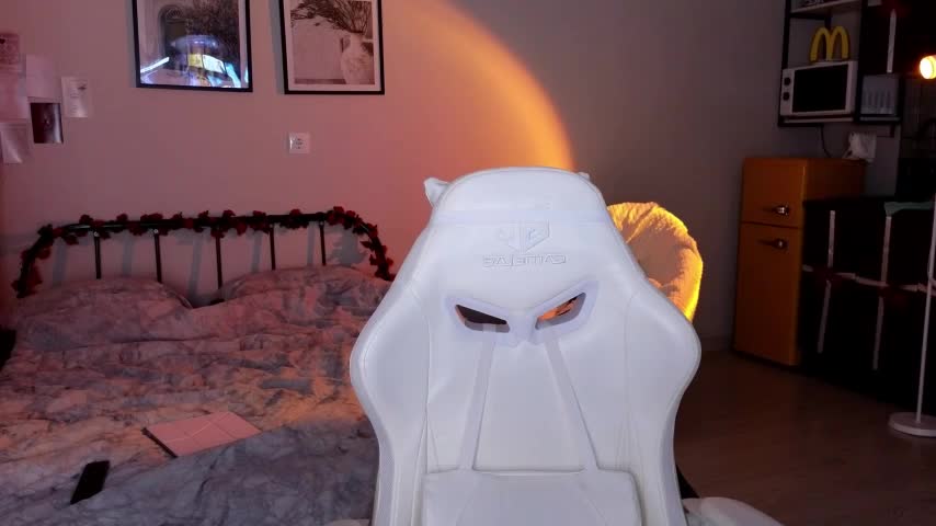 doll_lol_ Webcam Chat July 19, 2026