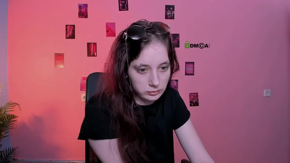 nami_glow Webcam Chat July 19, 2026