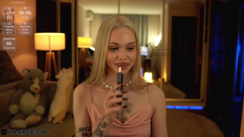 ManiFreyja Webcam Chat July 19, 2026