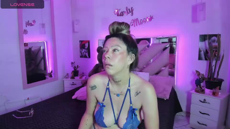 karly_moonn Webcam Chat July 19, 2026
