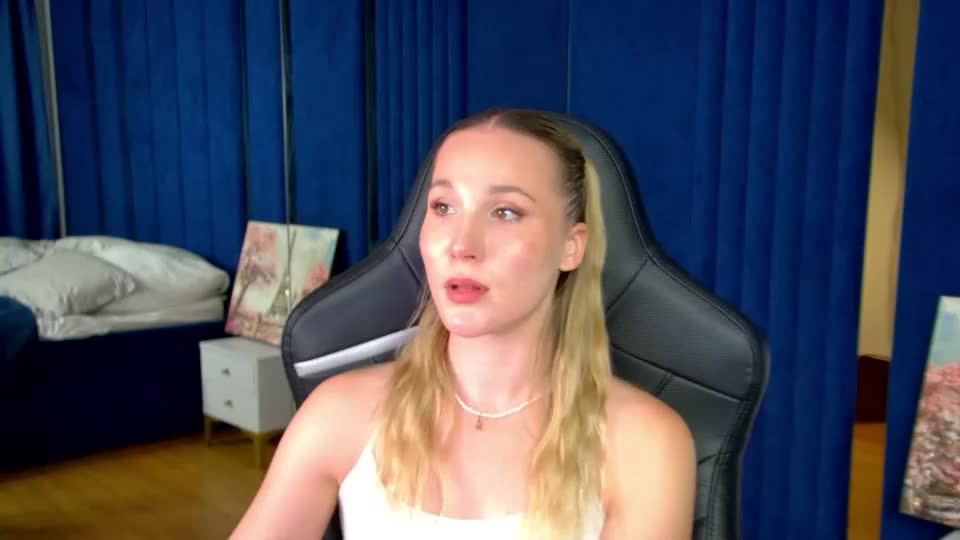 elaravoltage Webcam Chat July 20, 2026