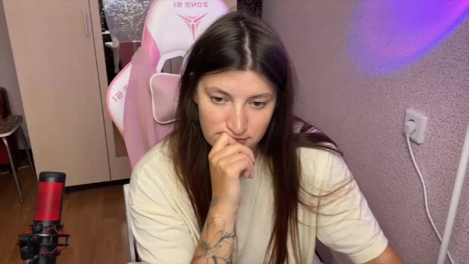 katrin_kristal Webcam Chat July 20, 2026