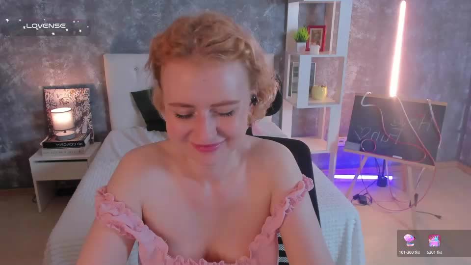 shiny_lisss Webcam Chat July 20, 2026
