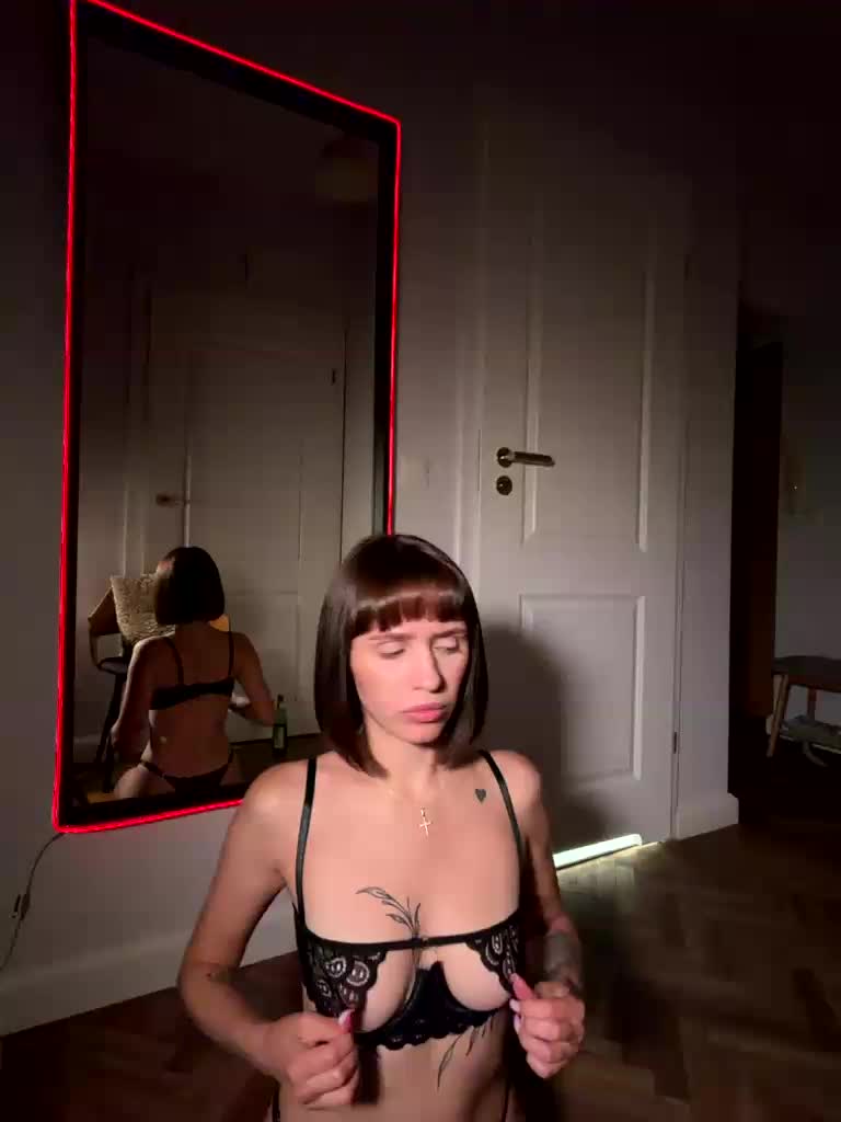 MyshkaNiks Webcam Chat July 20, 2026