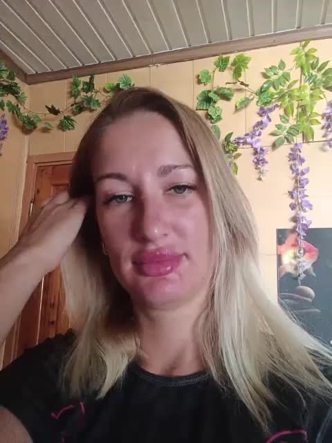 fruittella Webcam Chat July 20, 2026