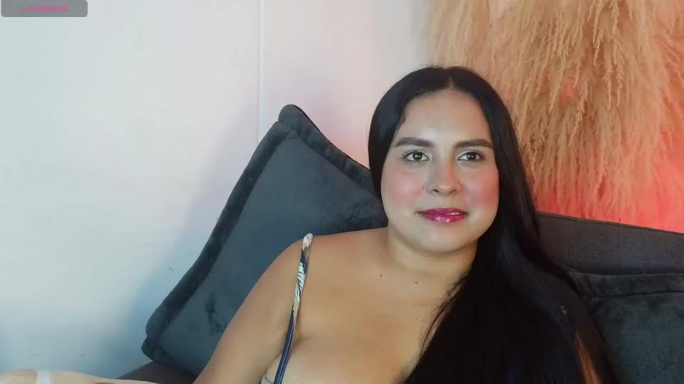 bella_saint33 Webcam Chat July 20, 2026