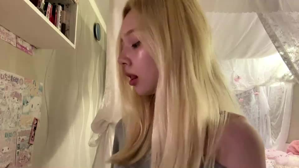 jeanettafriehe Webcam Chat July 21, 2026