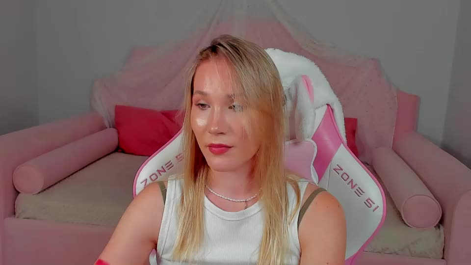 elaravoltage Webcam Chat July 21, 2026