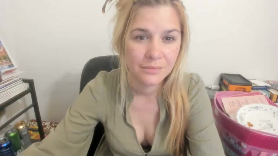 artsyandcraftsy_ Webcam Chat July 21, 2026