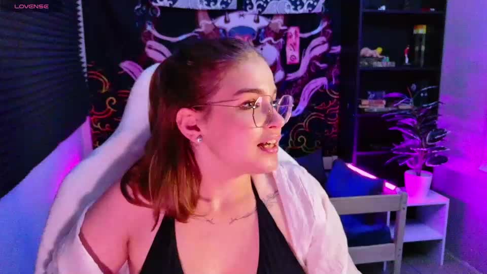sophiemure Webcam Chat July 21, 2026