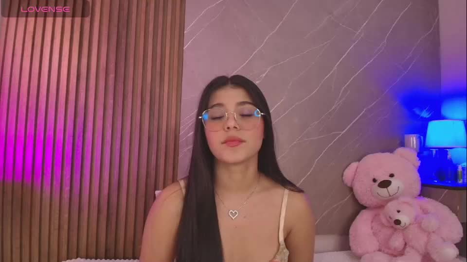 ariana_jhonson11 Webcam Chat July 21, 2026