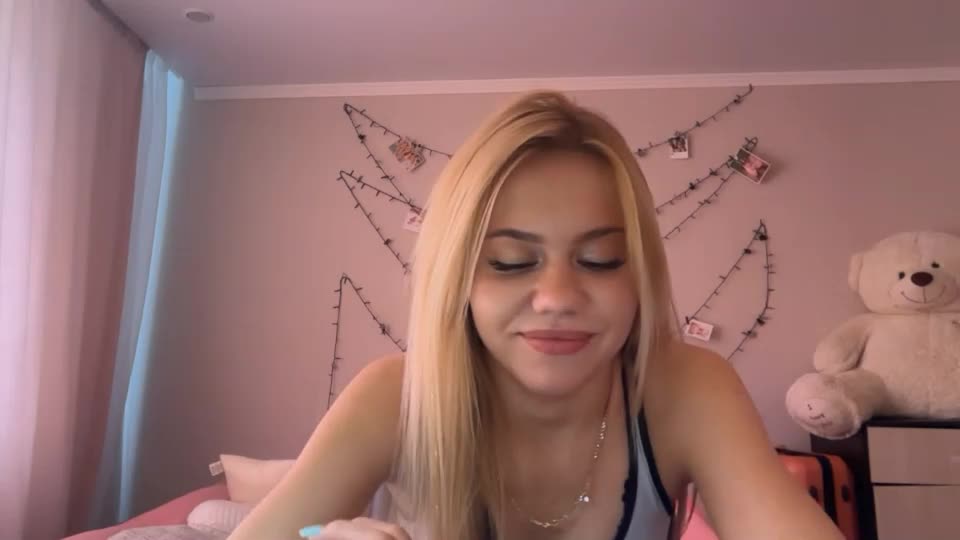 kristifelicien Webcam Chat July 21, 2026