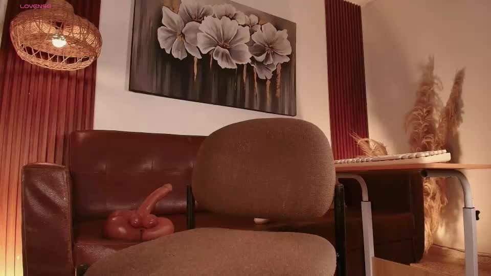hilaryebony_ Webcam Chat July 21, 2026