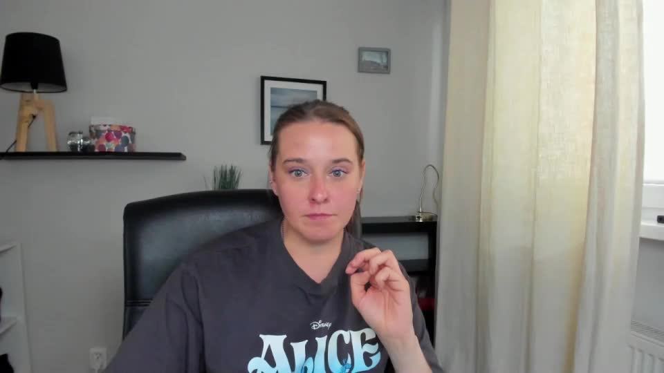 ladyalessa Webcam Chat July 21, 2026