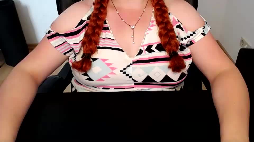 elly_petite Webcam Chat July 21, 2026