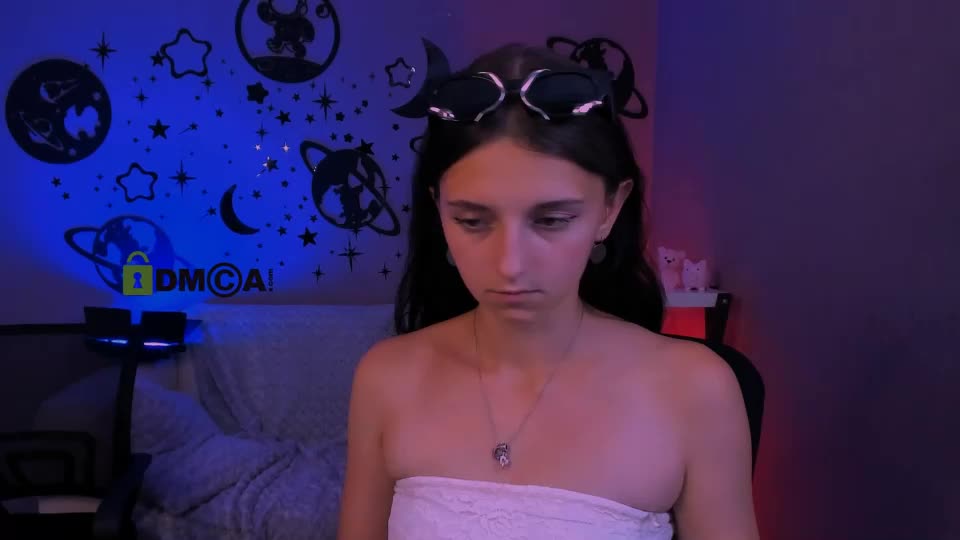 caroline_honeyy Webcam Chat July 22, 2026