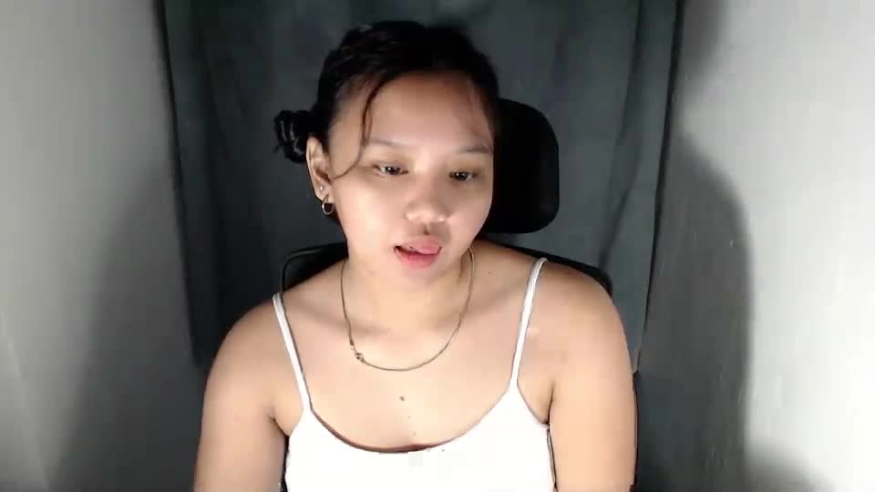 yournaughty_leigh Webcam Chat July 22, 2026