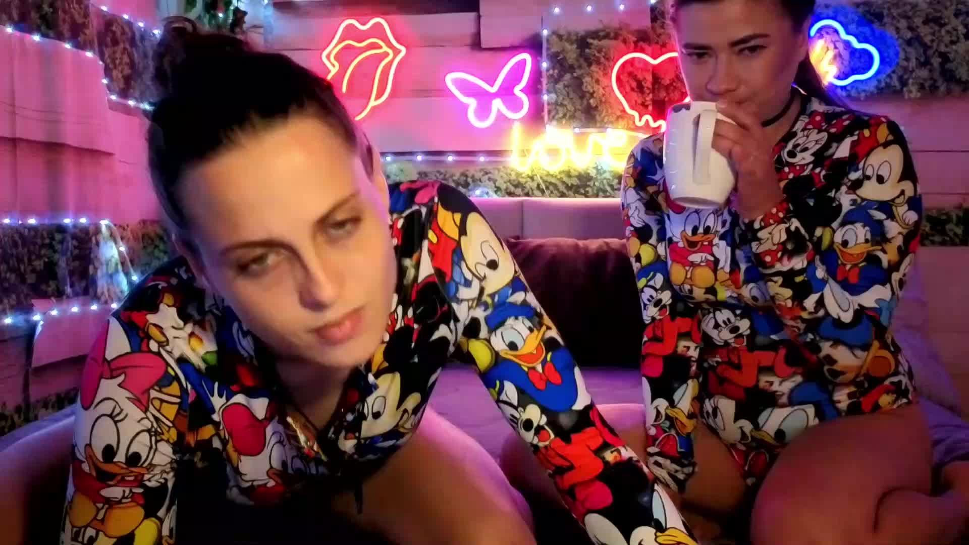 2Laski2 Webcam Chat July 22, 2026