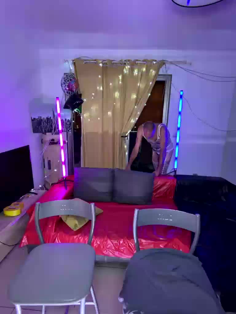 BigTwiXXX Webcam Chat July 22, 2026