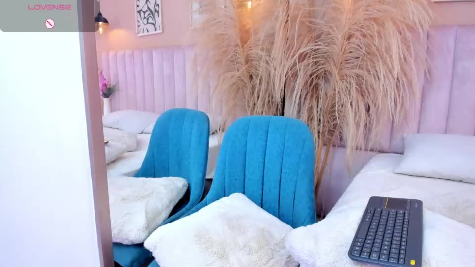 mia__bailey_ Webcam Chat July 22, 2026