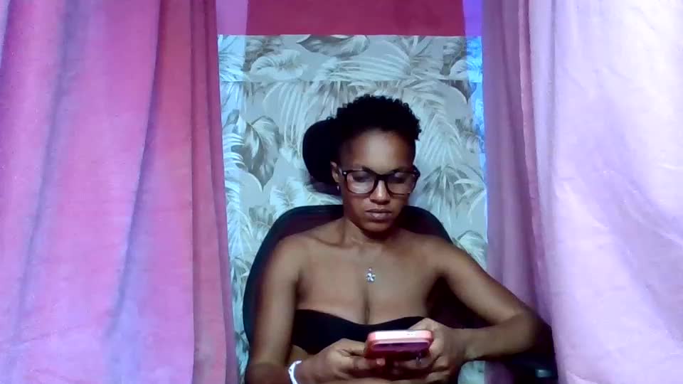 sexydoll32 Webcam Chat July 23, 2026