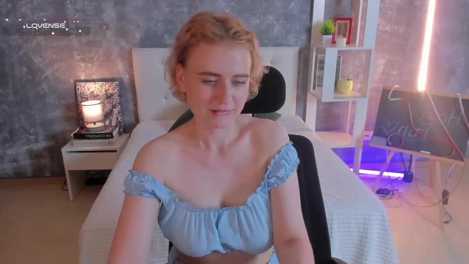 shiny_lisss Webcam Chat July 23, 2026