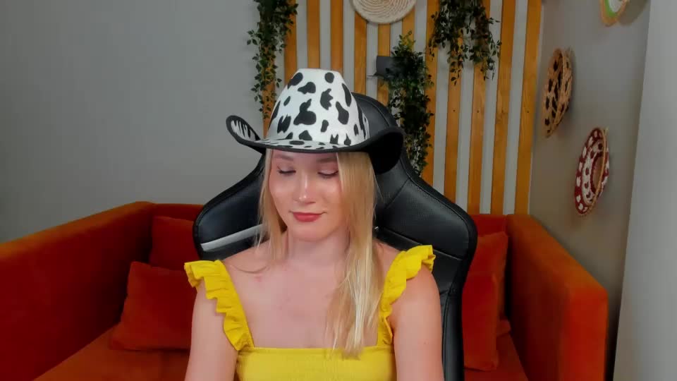 elaravoltage Webcam Chat July 23, 2026