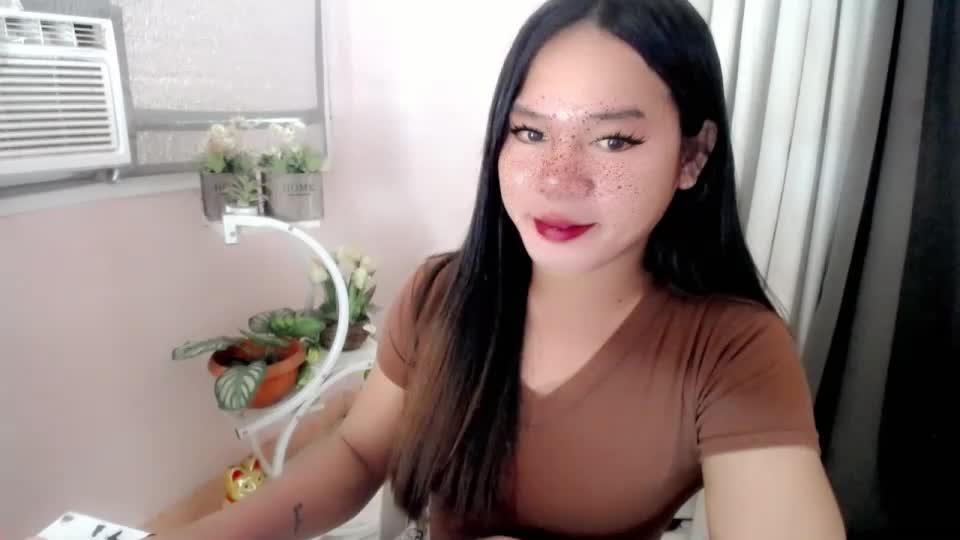 bella_ngo Webcam Chat July 23, 2026