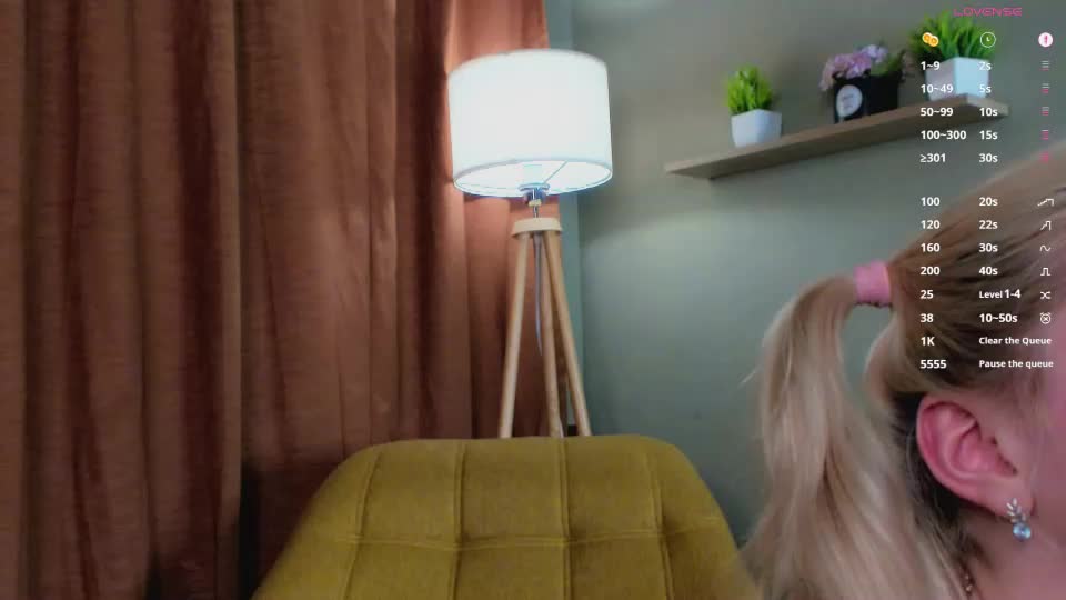 hypno_eyes_babe Webcam Chat July 24, 2026
