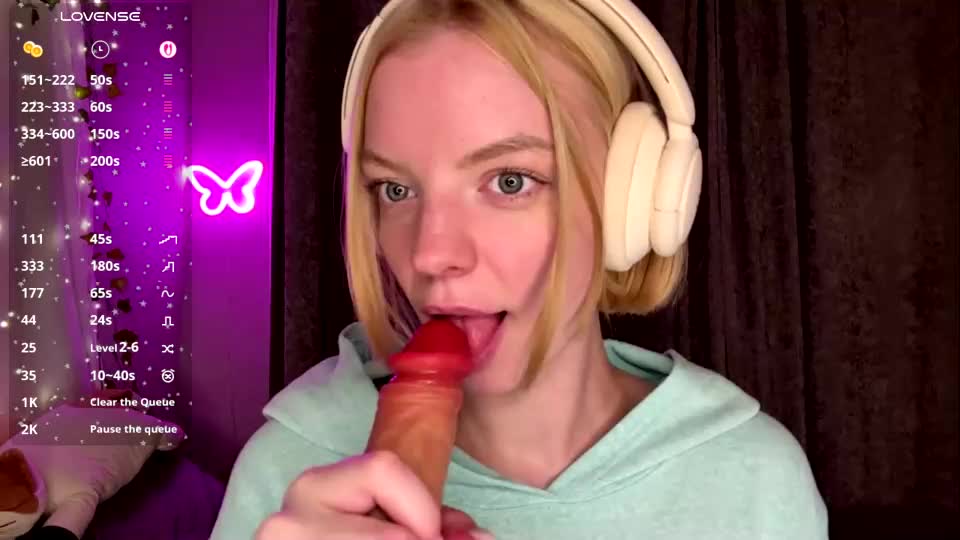 cristinekondo Webcam Chat July 24, 2026