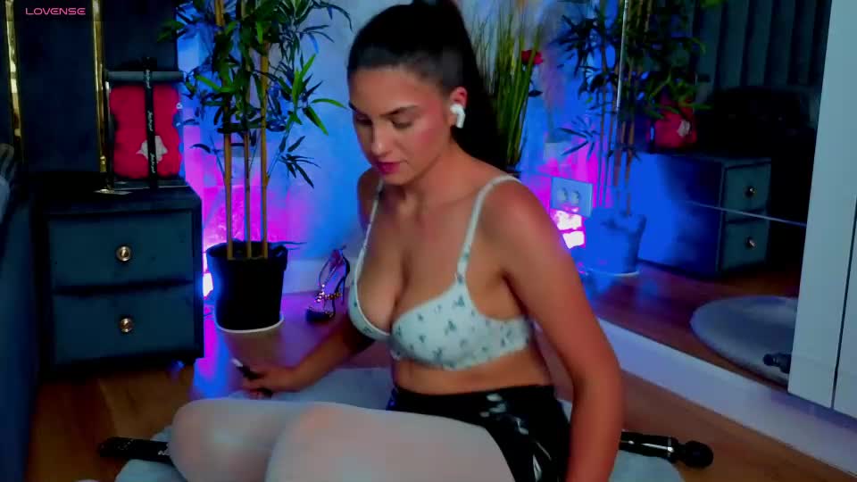 valery_evann Webcam Chat July 24, 2026