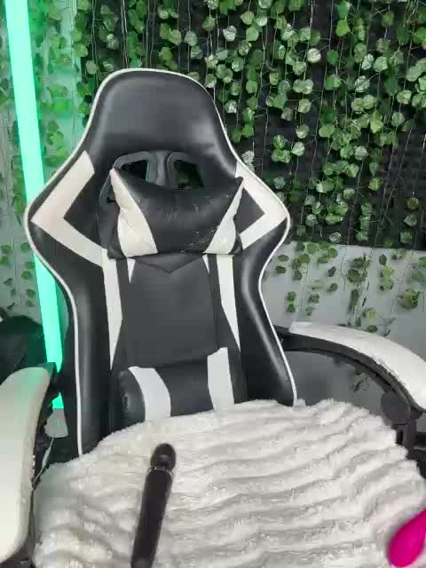 Eva_Kit Webcam Chat July 25, 2026