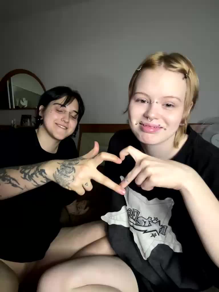 MiaAndAlicee Webcam Chat July 25, 2026