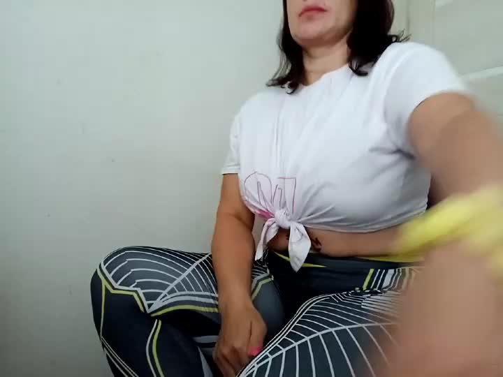 anabellovee Webcam Chat July 25, 2026