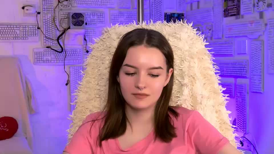 kelliebanshe Webcam Chat July 25, 2026