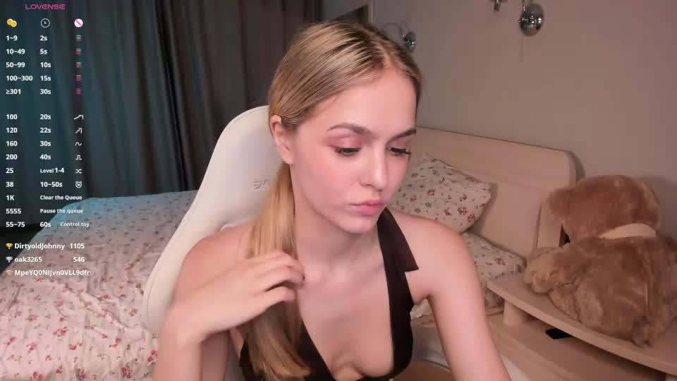 leviavillat Webcam Chat July 25, 2026