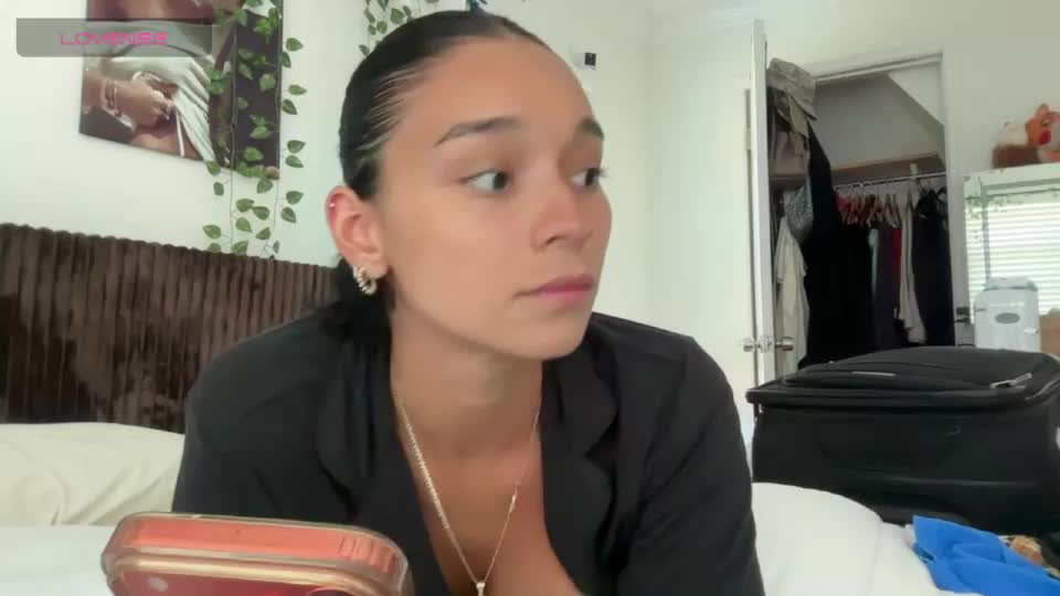 adriannarodriguez Webcam Chat July 25, 2026