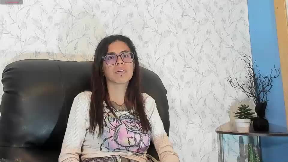 emily_loperaa Webcam Chat July 25, 2026