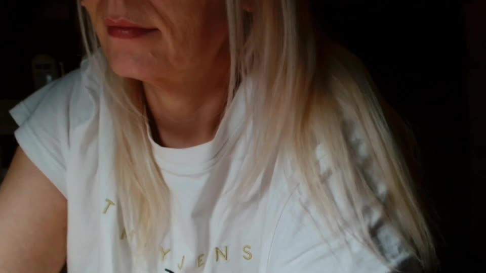 kathleenedwards Webcam Chat July 25, 2026
