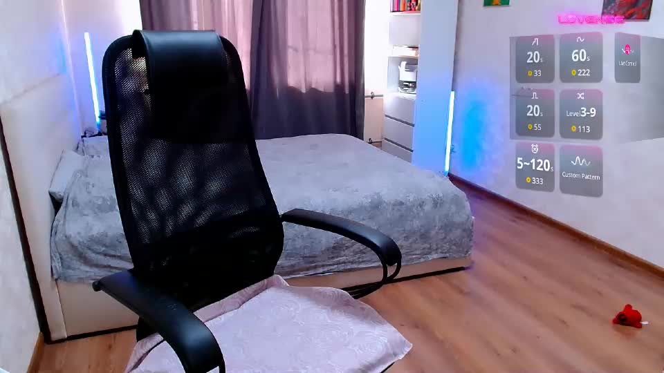 ur_geekgirl Webcam Chat July 26, 2026