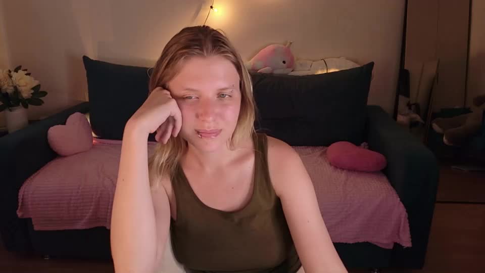 viki_charm Webcam Chat July 26, 2026